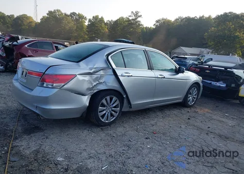 2011 Honda Accord 3.5 Ex z USA, uszkodzony, nr VIN 1HGCP3F75BA021696